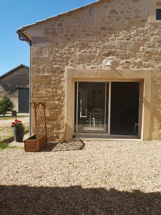 Longere Du Chateau Vieux Mougnac Petit-Palais-et-Cornemps ภายนอก รูปภาพ